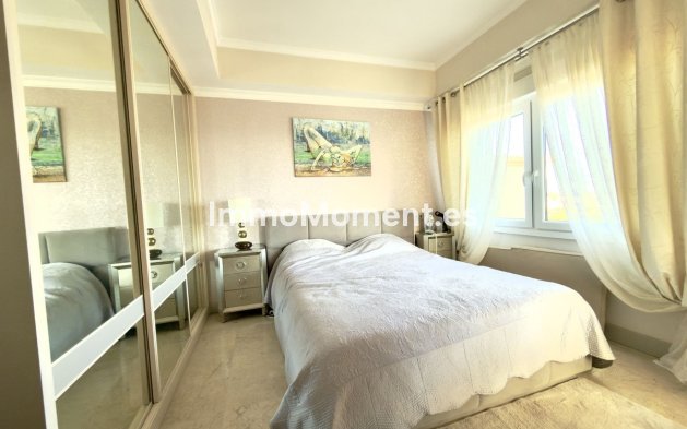 Resale - Apartment - Marbella - Elviria