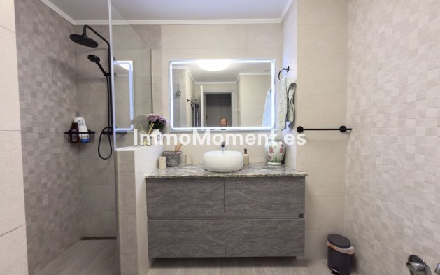 Resale - Apartment - Marbella - Elviria