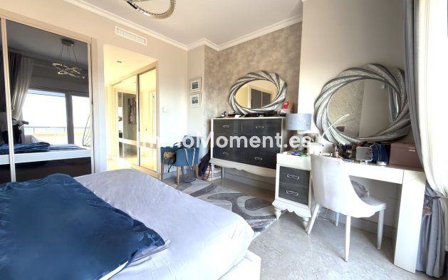 Resale - Apartment - Marbella - Elviria