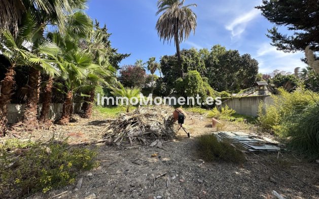 Wiederverkauf - Land - Marbella - Nueva Andalucía