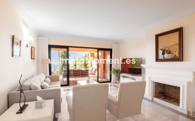 Resale - Apartment - Benahavís - Monte Halcones