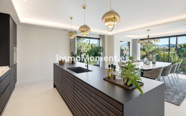 Wiederverkauf - Villa - Marbella - Nueva Andalucía