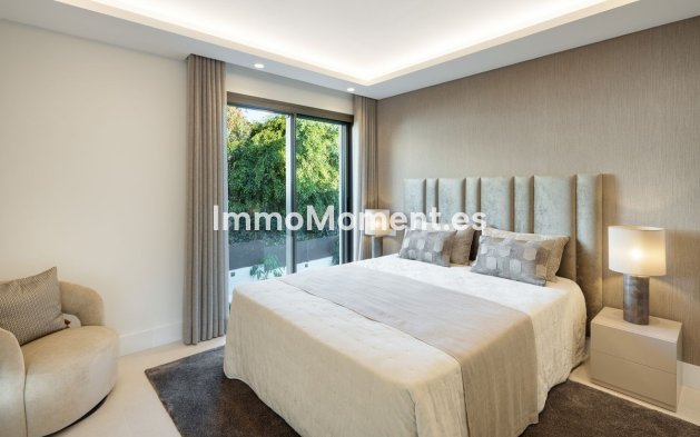 Wiederverkauf - Villa - Marbella - Nueva Andalucía