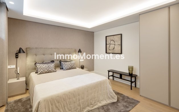 Wiederverkauf - Villa - Marbella - Nueva Andalucía