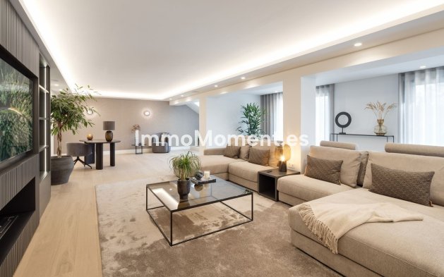 Wiederverkauf - Villa - Marbella - Nueva Andalucía