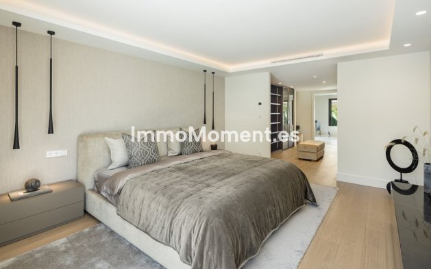 Wiederverkauf - Villa - Marbella - Nueva Andalucía