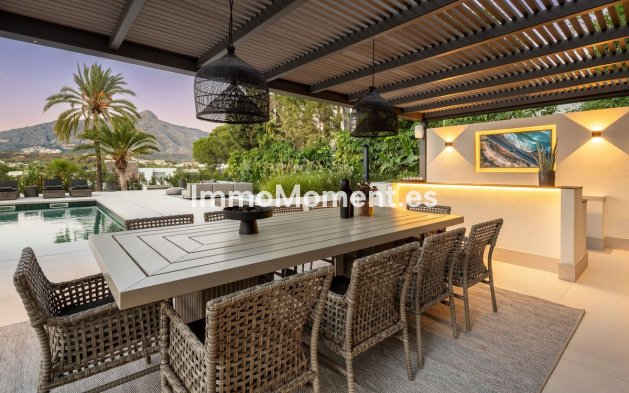 Wiederverkauf - Villa - Marbella - Nueva Andalucía