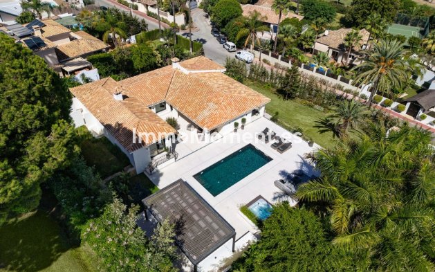 Wiederverkauf - Villa - Marbella - Nueva Andalucía