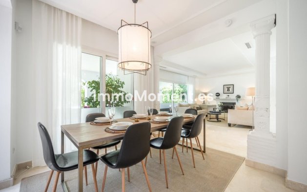 Resale - Villa - Marbella - Nueva Andalucía