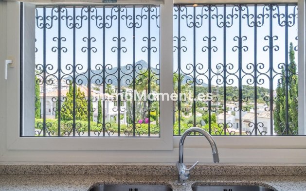 Resale - Villa - Marbella - Nueva Andalucía