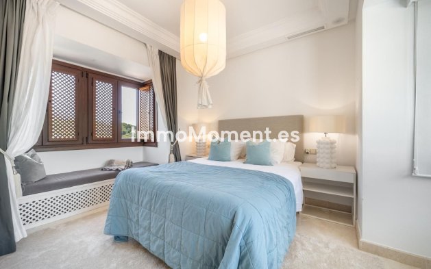 Resale - Villa - Marbella - Nueva Andalucía