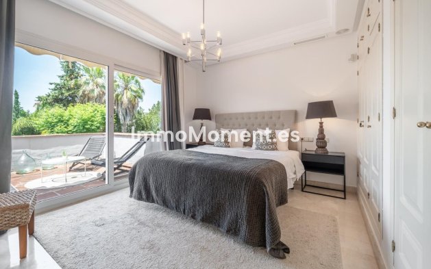 Resale - Villa - Marbella - Nueva Andalucía