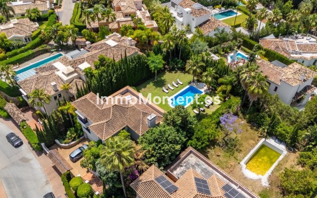 Resale - Villa - Marbella - Nueva Andalucía