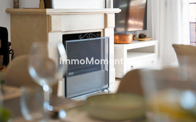 Resale - Apartment - Marbella - Elviria