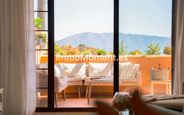 Resale - Apartment - Marbella - Elviria