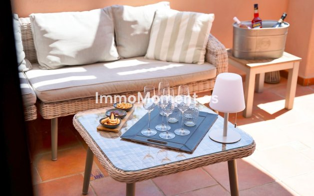 Resale - Apartment - Marbella - Elviria