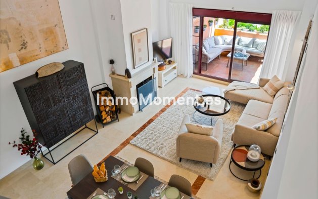 Resale - Apartment - Marbella - Elviria