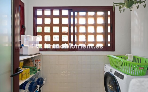 Resale - Apartment - Marbella - Elviria