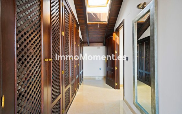 Resale - Apartment - Marbella - Elviria