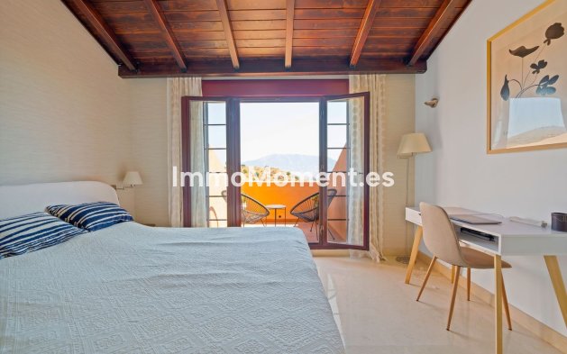 Resale - Apartment - Marbella - Elviria