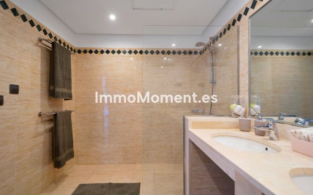 Resale - Apartment - Marbella - Elviria