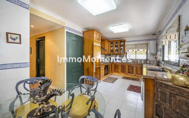 Resale - Villa - Marbella - Nagüeles