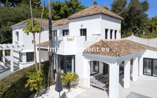 Resale - Villa - El Paraiso - New Golden Mile