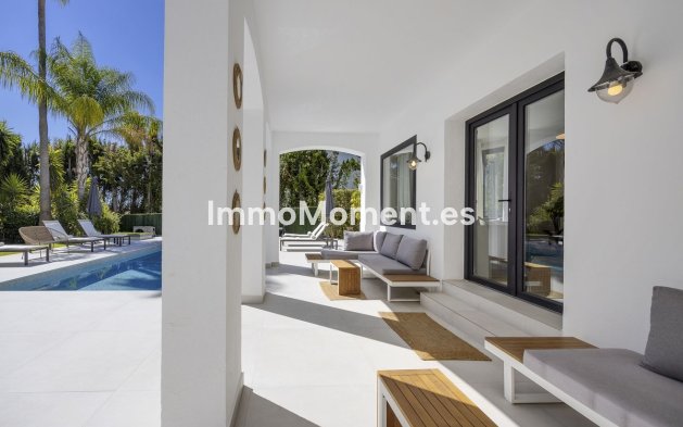 Resale - Villa - El Paraiso - New Golden Mile