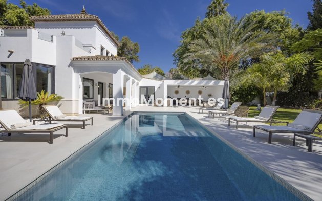 Resale - Villa - El Paraiso - New Golden Mile