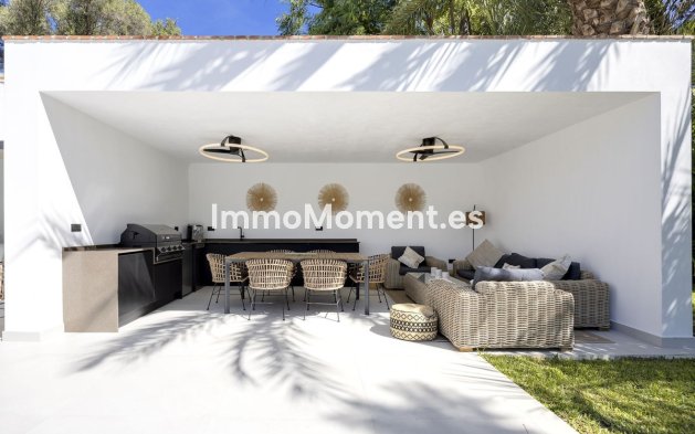 Resale - Villa - El Paraiso - New Golden Mile
