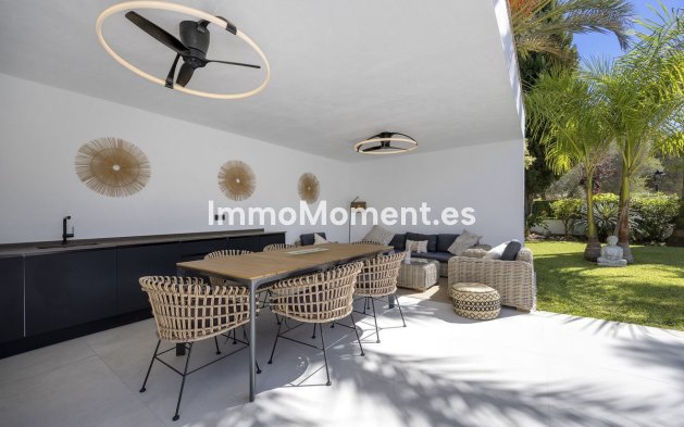 Resale - Villa - El Paraiso - New Golden Mile