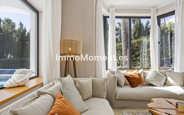 Resale - Villa - El Paraiso - New Golden Mile