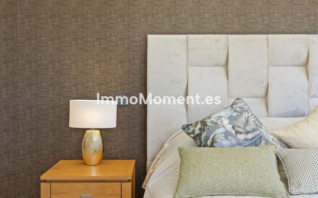 Resale - Villa - El Paraiso - New Golden Mile