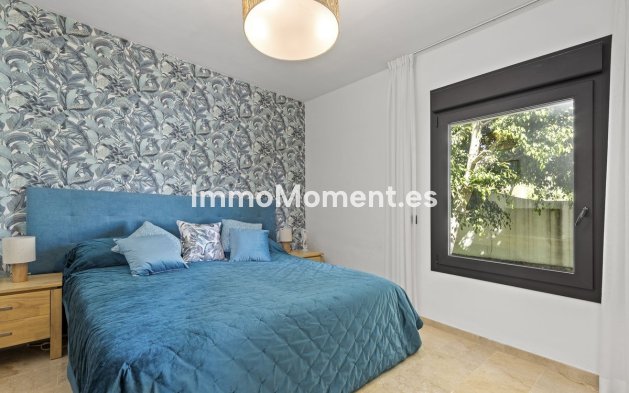 Resale - Villa - El Paraiso - New Golden Mile