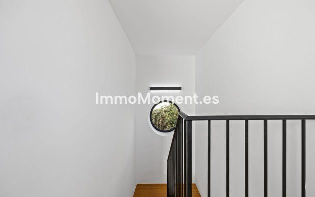 Resale - Villa - El Paraiso - New Golden Mile