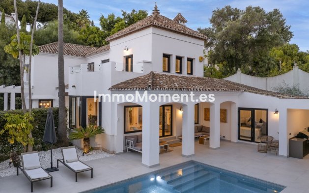 Resale - Villa - El Paraiso - New Golden Mile