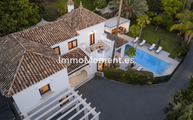 Resale - Villa - El Paraiso - New Golden Mile
