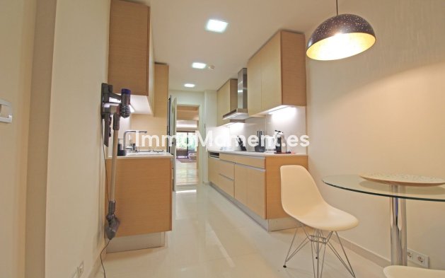 Resale - Apartment - Marbella - Guadalmina Baja