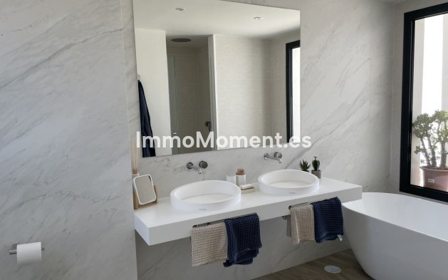 Wiederverkauf - Villa - Marbella - Cabopino