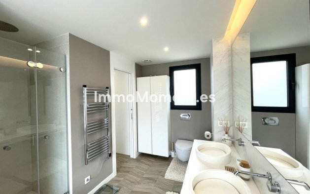 Wiederverkauf - Villa - Marbella - Cabopino