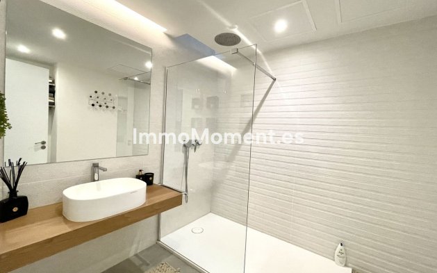 Wiederverkauf - Villa - Marbella - Cabopino