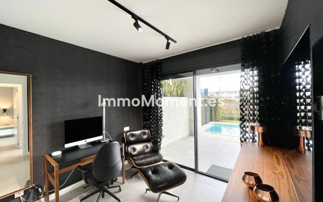 Wiederverkauf - Villa - Marbella - Cabopino