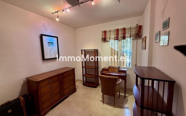 Reventa - Villa - Marbella - Elviria