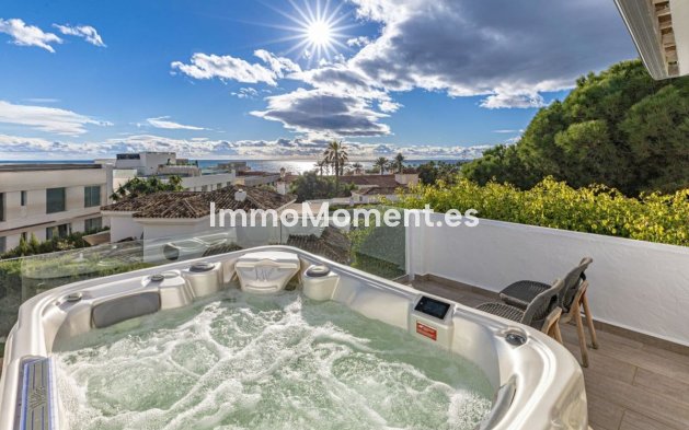 Resale - Villa - Marbella - Las Chapas