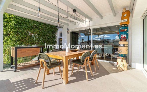 Resale - Villa - Marbella - Las Chapas