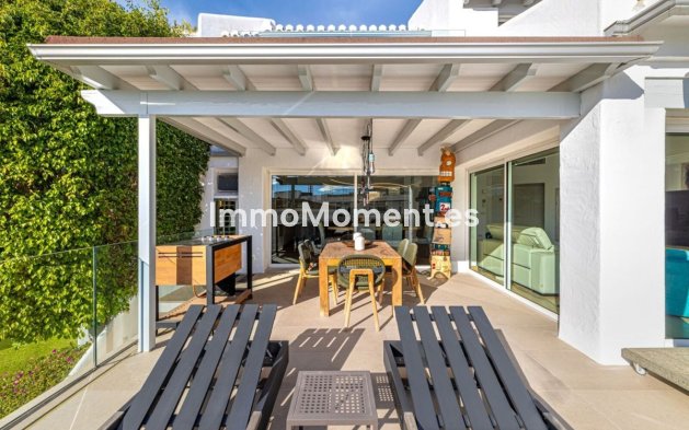Resale - Villa - Marbella - Las Chapas