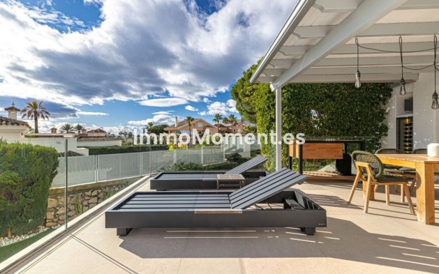 Resale - Villa - Marbella - Las Chapas