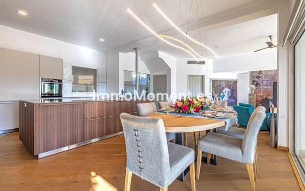 Resale - Villa - Marbella - Las Chapas