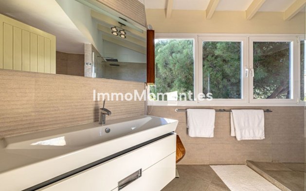 Resale - Villa - Marbella - Las Chapas