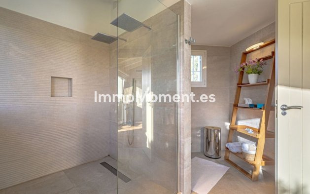 Resale - Villa - Marbella - Las Chapas